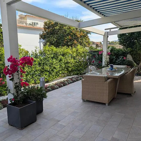 Garden * Sorrento
