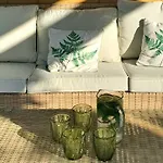 Garden Daire
