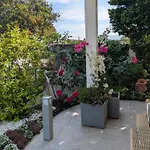 Garden Daire